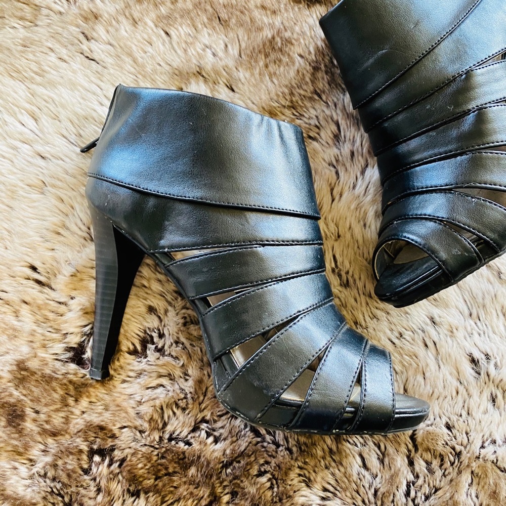 Mossimo x Target Booties Sz 7 - Picture 3 of 7